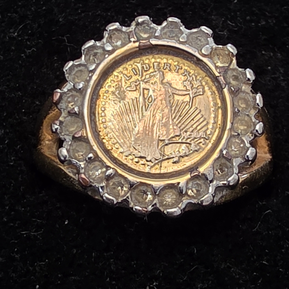 Vintage Gold Toned Signet Faux Lady Liberty Coin Ring